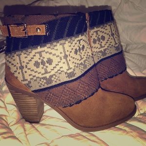 Booties! Jessica Simpson (size 8)